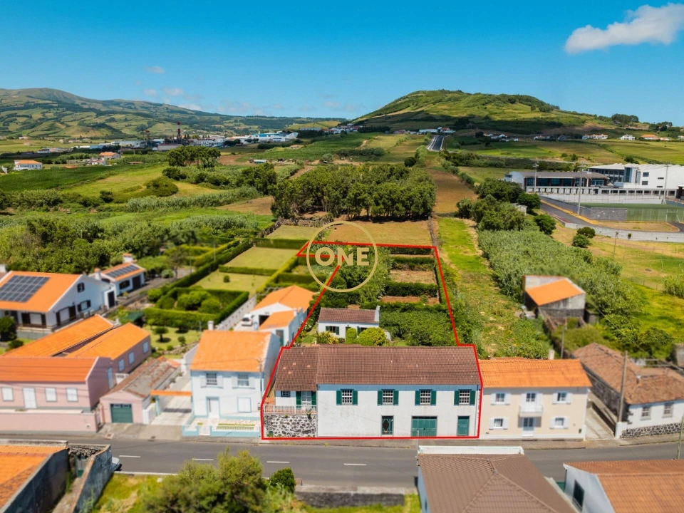 Moradia T4 para Venda em Horta (Angustias) Foto 2