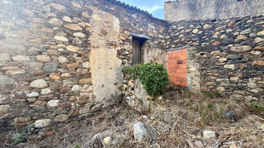 Moradia T3 para Venda em Lavegadas Foto 7