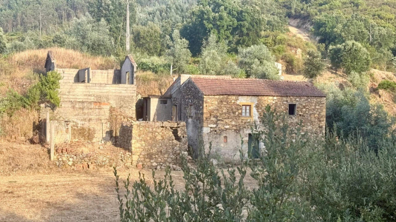 Moradia T3 para Venda em Lavegadas Foto 3