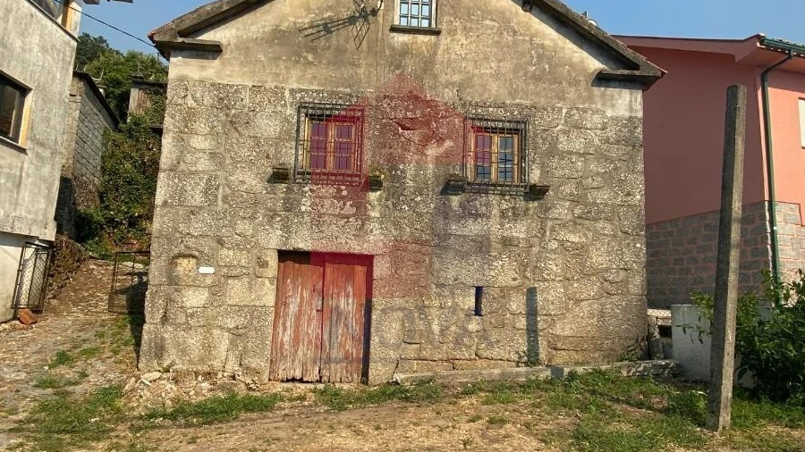 Moradia T1 para Venda em Aboim da Nóbrega e Gondomar