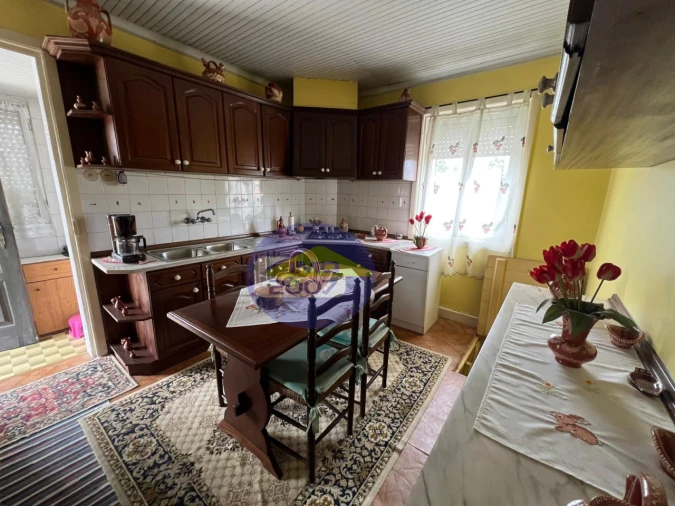 Moradia T5 para Venda em Arrifana Foto 4