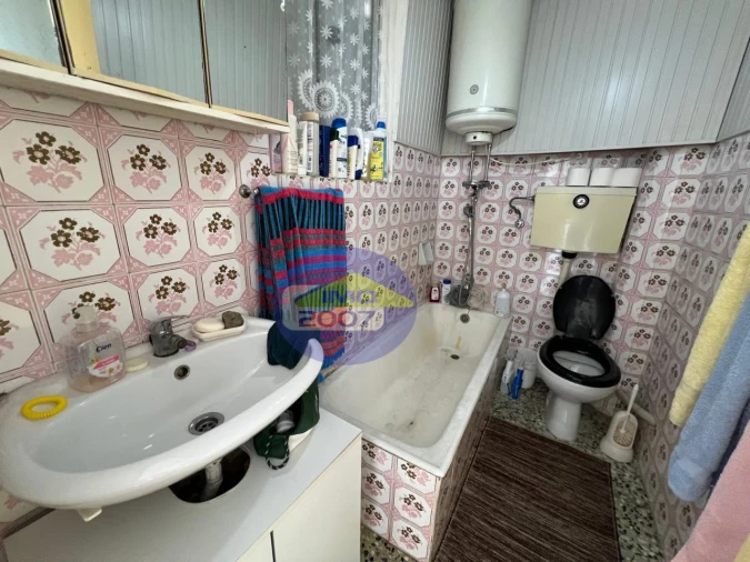 Moradia T5 para Venda em Arrifana Foto 23