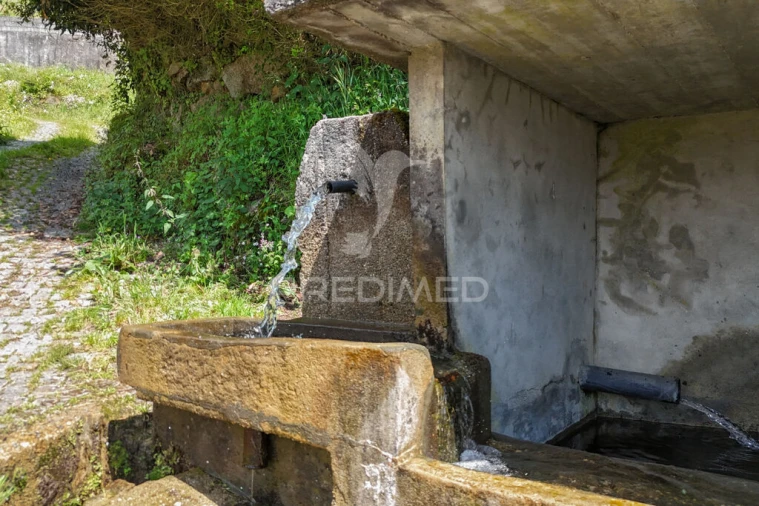 Moradia T2 para Venda em Bouro (Santa Maria) Foto 14