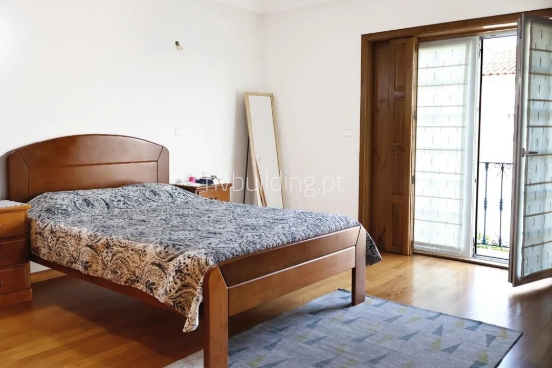 Moradia T4 para Venda em Galegos (São Martinho) Foto 15