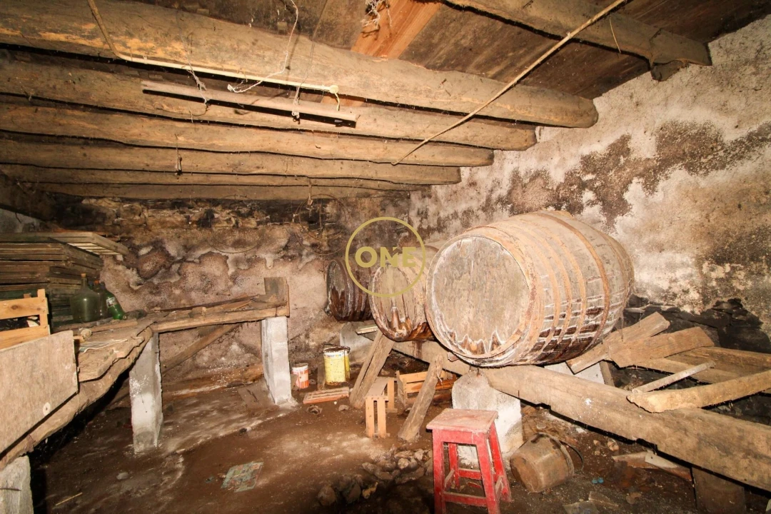 Moradia T4 para Venda em Prazeres Foto 6