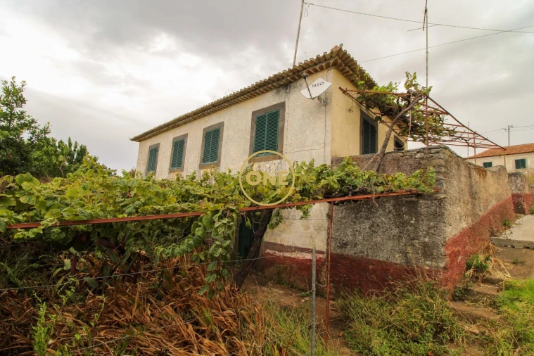 Moradia T4 para Venda em Prazeres