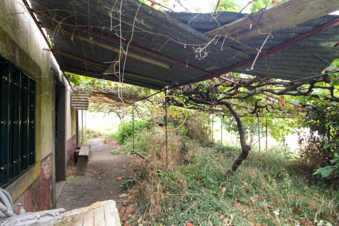 Moradia T4 para Venda em Prazeres Foto 5