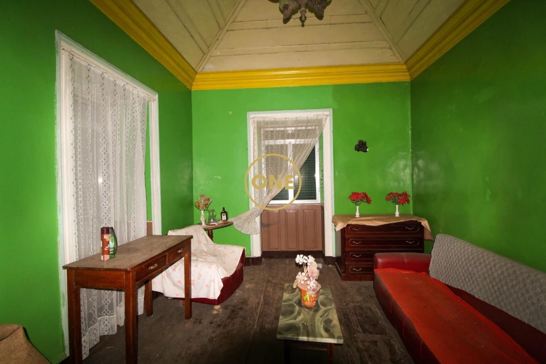 Moradia T4 para Venda em Prazeres Foto 11