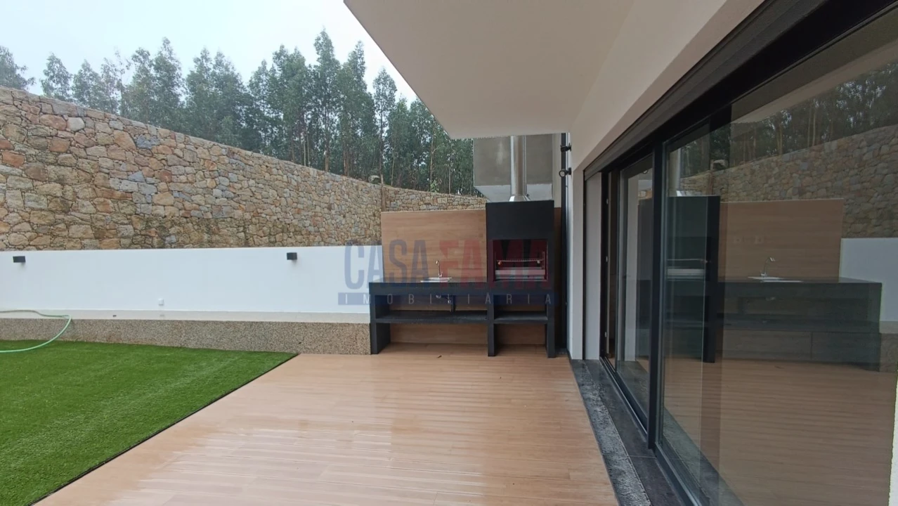 Moradia T3 para Venda em Merelim (São Pedro) e Frossos Foto 17