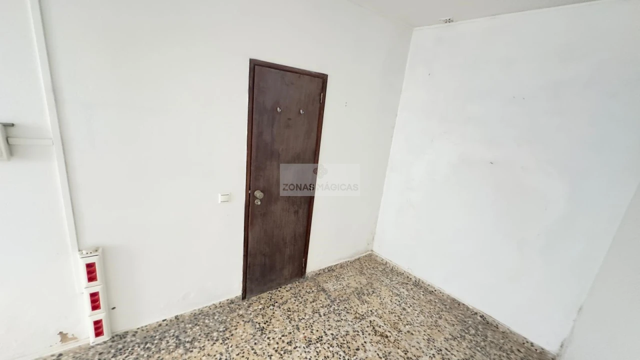 Moradia T4 para Venda em Lagos (São Sebastião e Santa Maria) Foto 24
