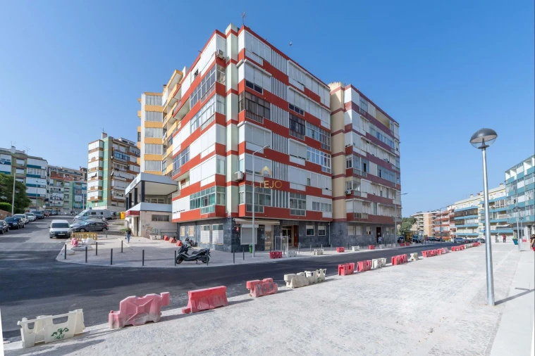 Apartamento T2 para Venda em Odivelas Foto 23