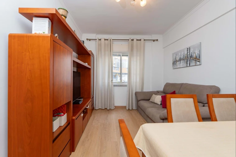 Apartamento T2 para Venda em Odivelas Foto 7