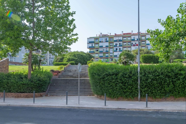 Apartamento T2 para Venda em Odivelas Foto 25