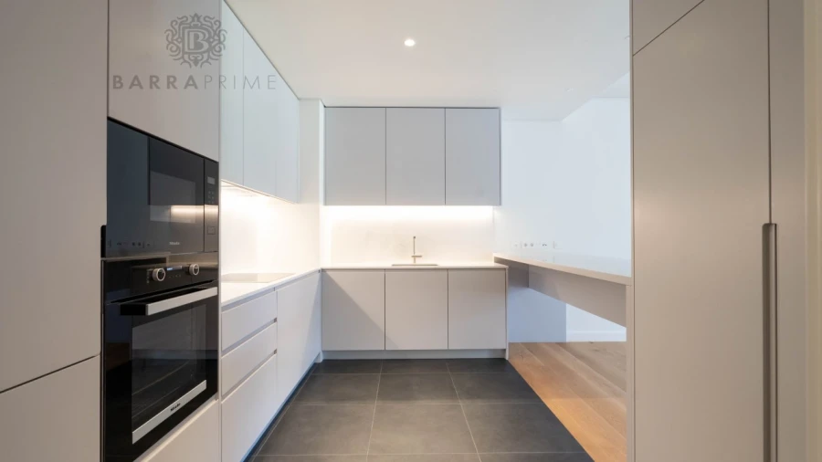 Apartamento T2 para Venda em Quarteira Foto 8