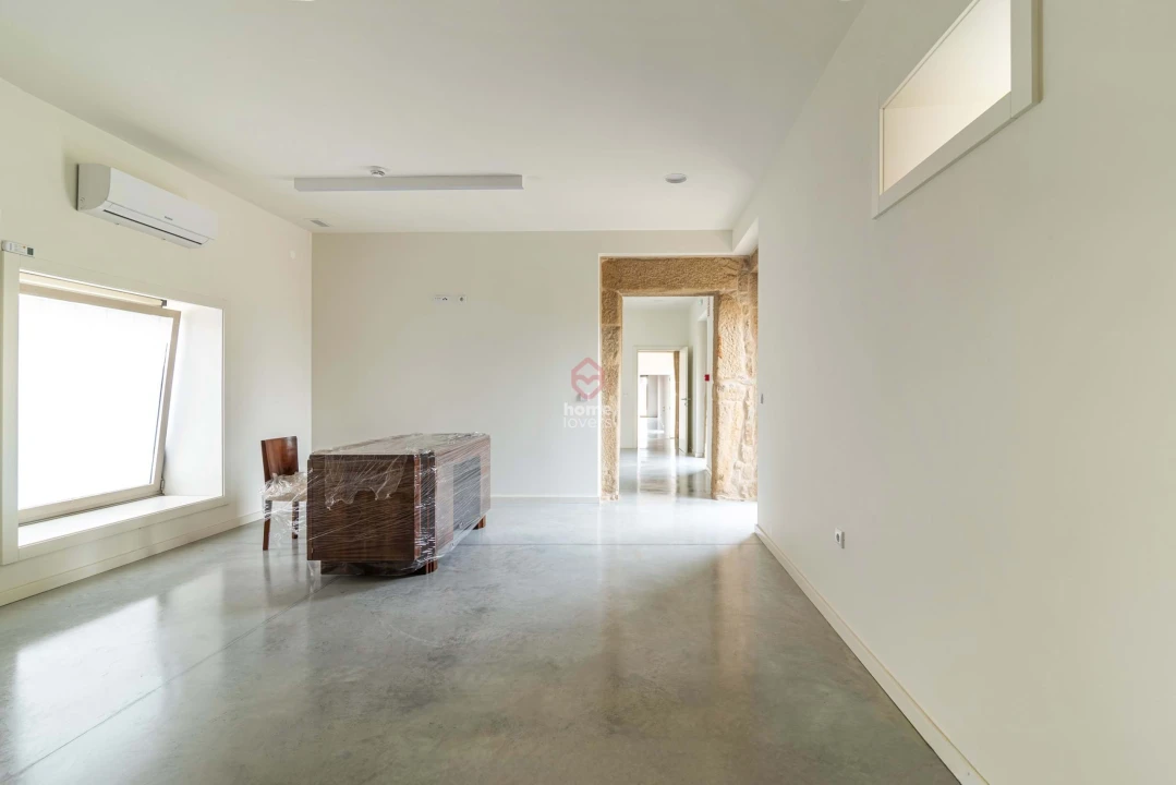 Escritório para Arrendamento em Custoias Foto 11