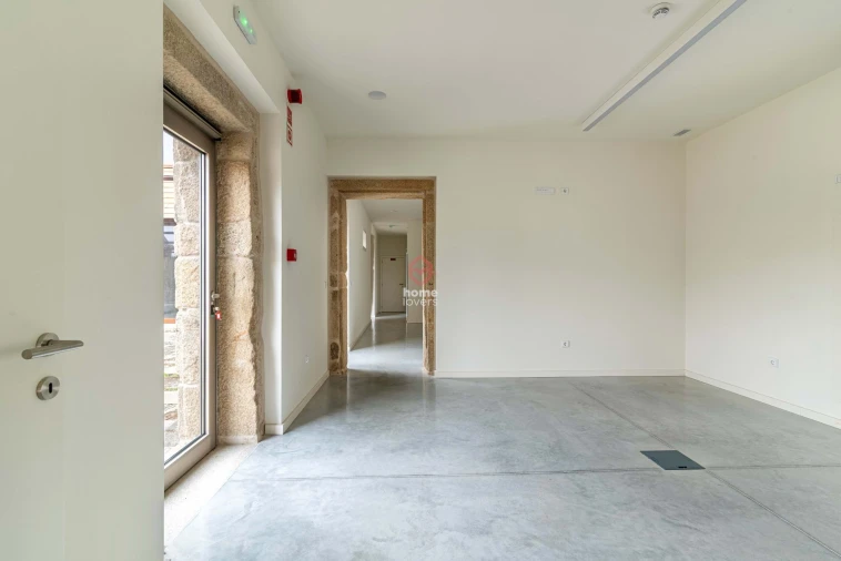 Escritório para Arrendamento em Custoias Foto 7