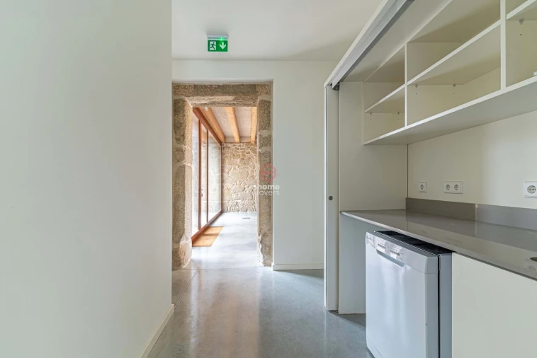 Escritório para Arrendamento em Custoias Foto 12