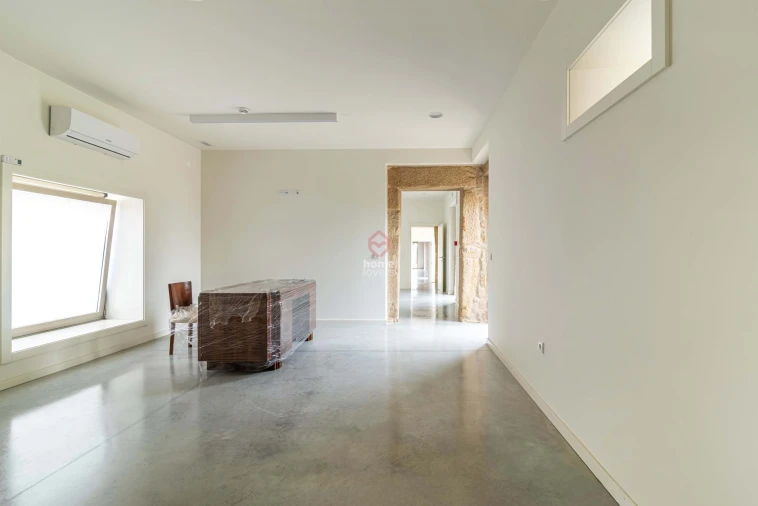 Escritório para Arrendamento em Custoias Foto 11