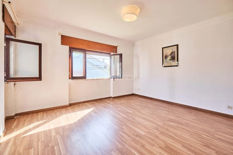 Moradia T5 para Venda em Seixal Foto 19