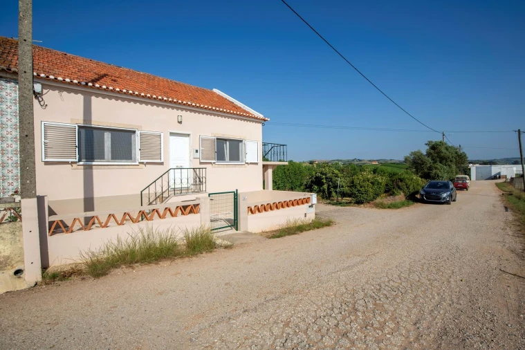 Moradia T2 para Venda em Azueira e Sobral da Abelheira Foto 2