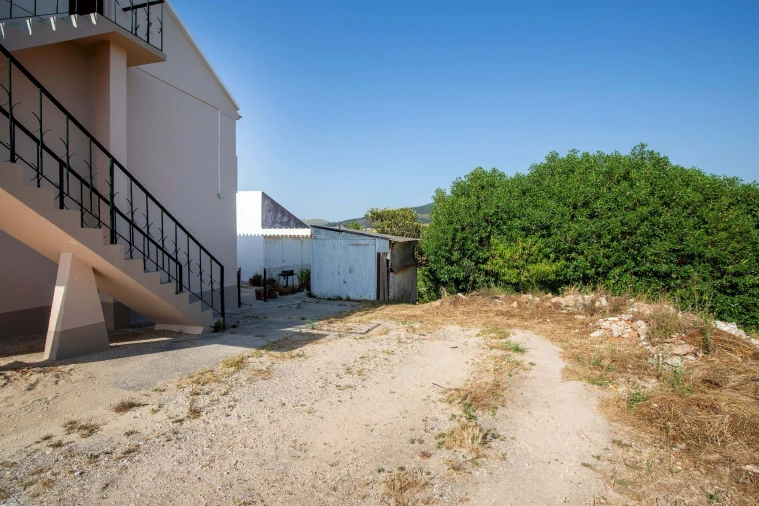 Moradia T2 para Venda em Azueira e Sobral da Abelheira Foto 4