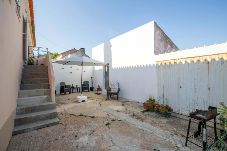 Moradia T2 para Venda em Azueira e Sobral da Abelheira Foto 25