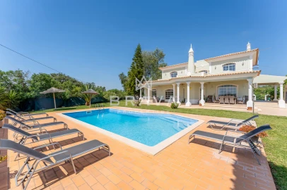 Moradia T4 para Venda em Boliqueime
