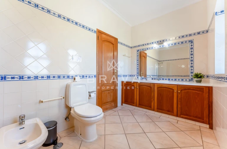 Moradia T4 para Venda em Boliqueime Foto 39