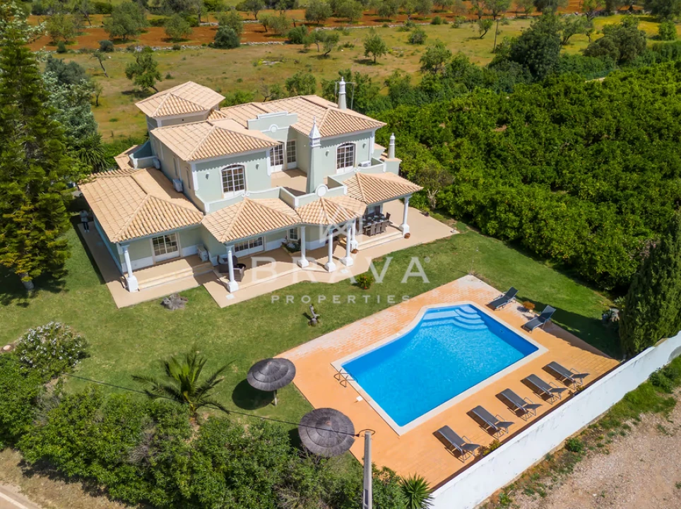 Moradia T4 para Venda em Boliqueime Foto 1