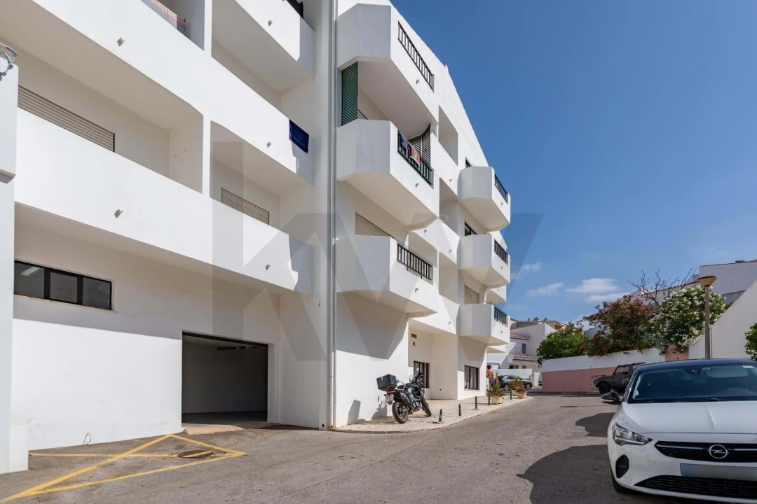 Garagem para Venda em Alvor Foto 1