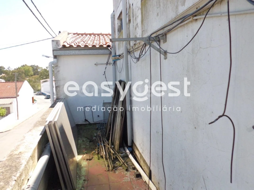 Armazém para Venda em Santa Clara de Louredo Foto 29