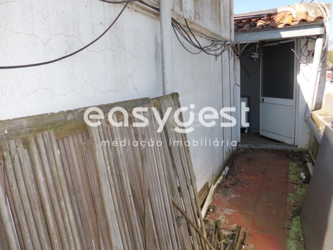 Armazém para Venda em Santa Clara de Louredo Foto 30