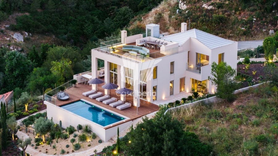 Moradia T4 para Venda em Lagoa e Carvoeiro Foto 1