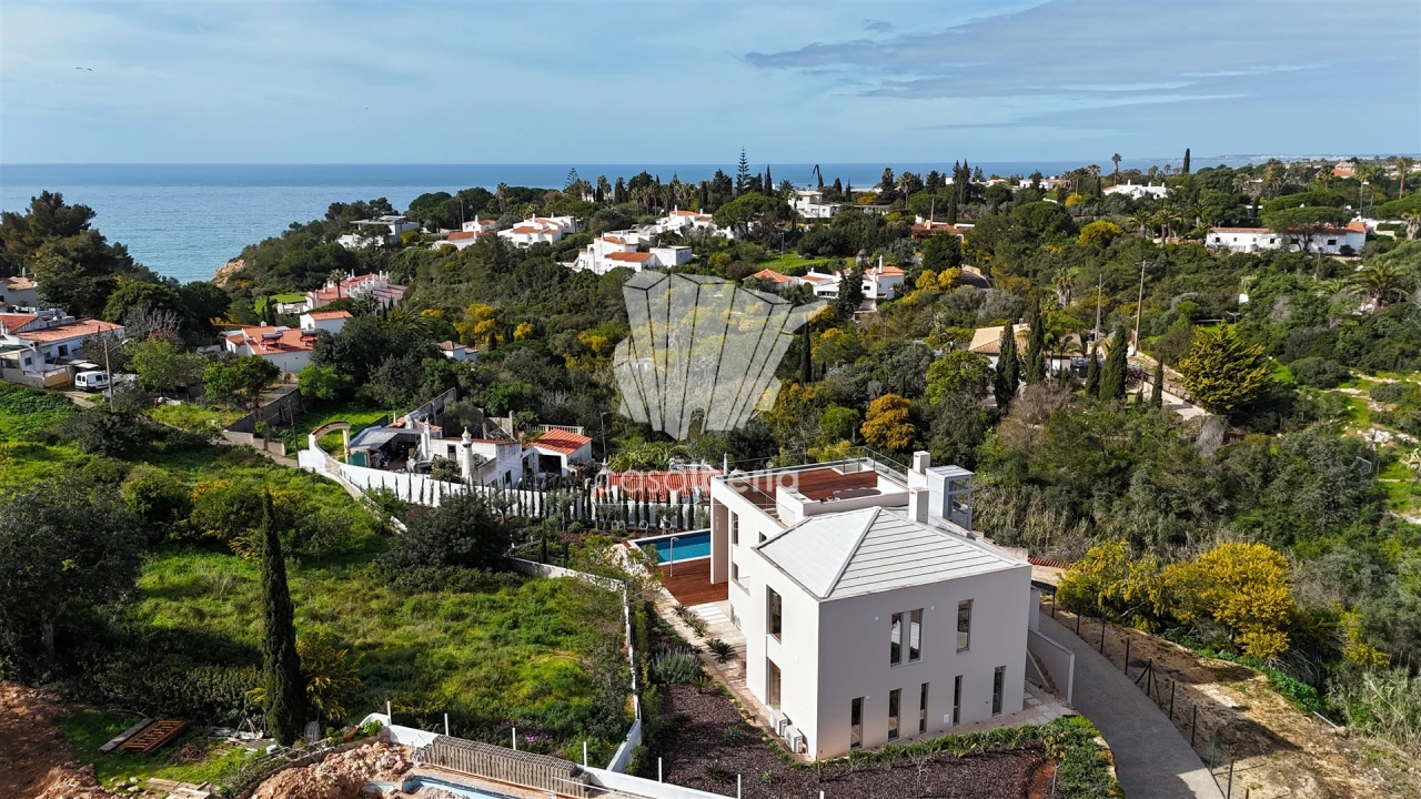 Moradia T4 para Venda em Lagoa e Carvoeiro Foto 3