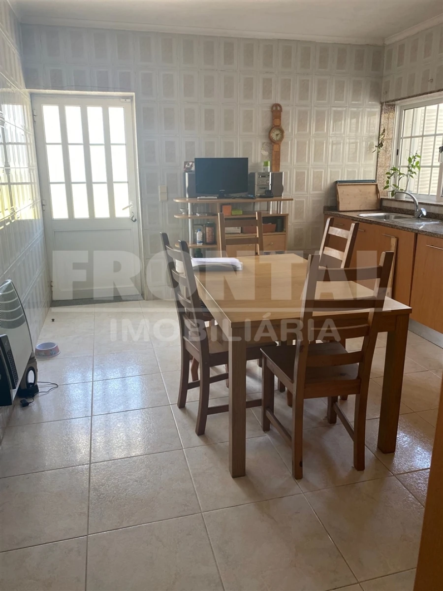 Moradia T3 para Venda em Grijó e Sermonde Foto 11