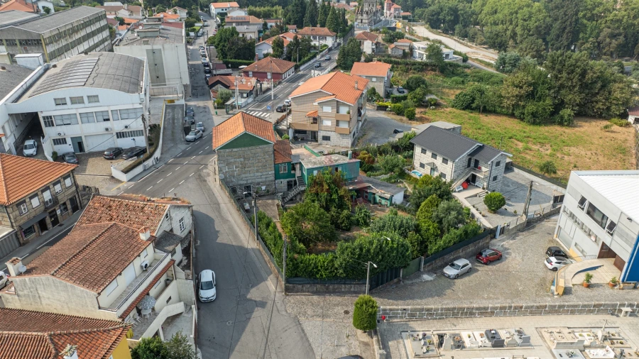 Moradia T4 para Venda em Caldas de Vizela (São Miguel e São João) Foto 19