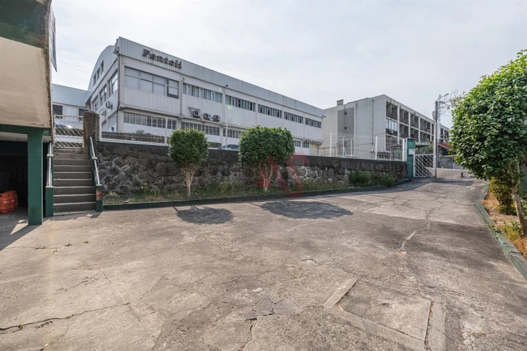 Moradia T4 para Venda em Caldas de Vizela (São Miguel e São João) Foto 12