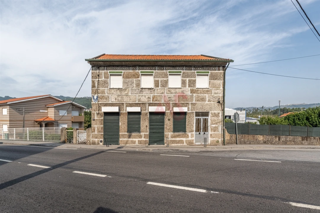 Moradia T4 para Venda em Caldas de Vizela (São Miguel e São João) Foto 3