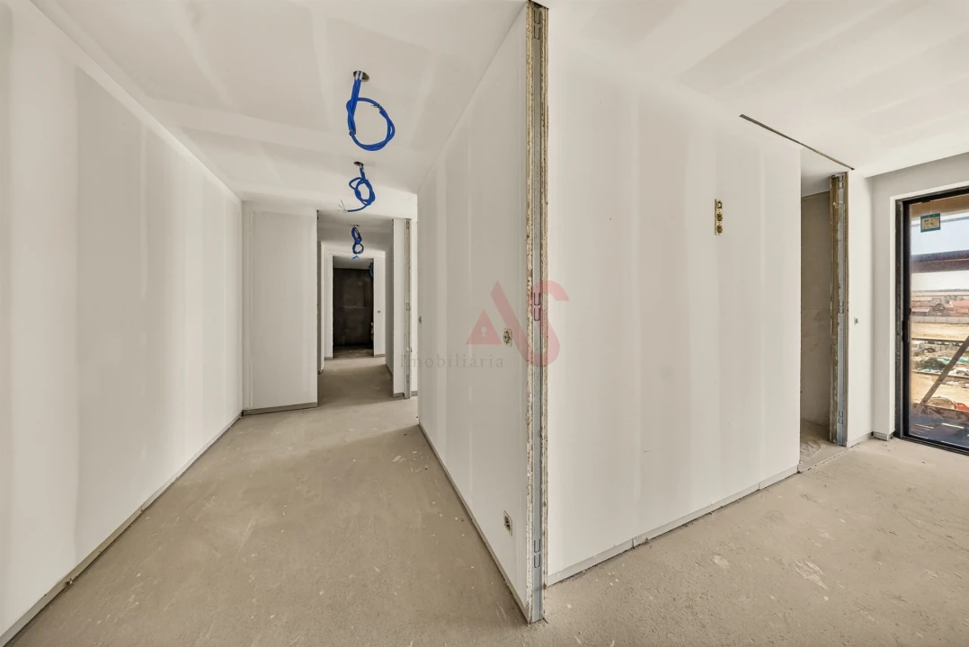 Apartamento T1 para Venda em Espinho Foto 37