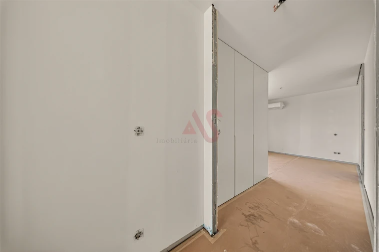 Apartamento T1 para Venda em Espinho Foto 5