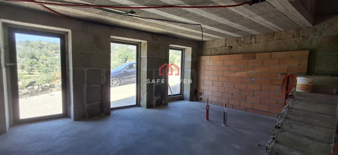 Moradia T3 para Venda em Castelo de Penalva Foto 4