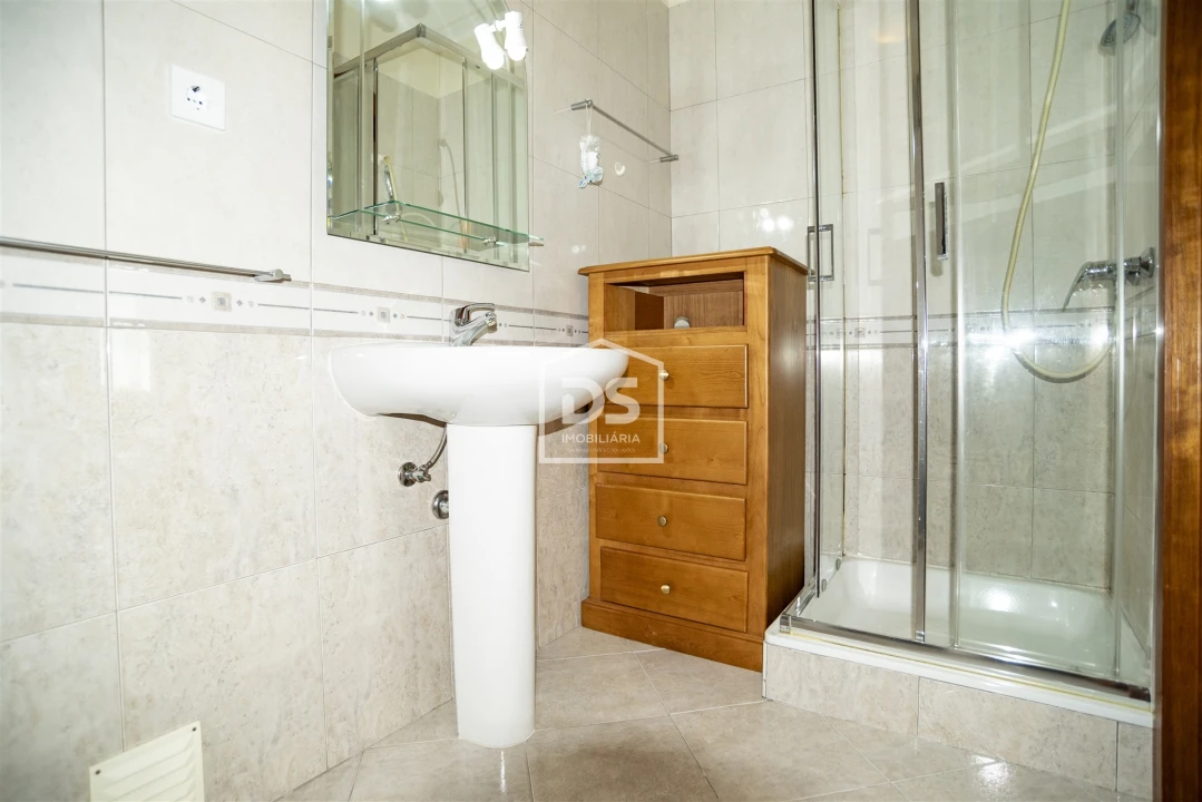 Apartamento T3 para Venda em Nespereira Foto 8