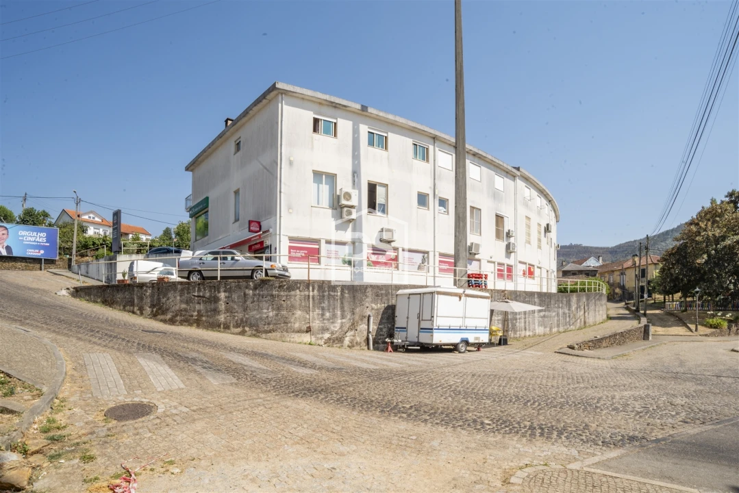 Apartamento T3 para Venda em Nespereira Foto 24