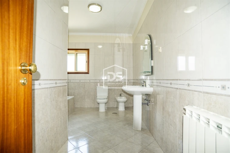 Apartamento T3 para Venda em Nespereira Foto 14