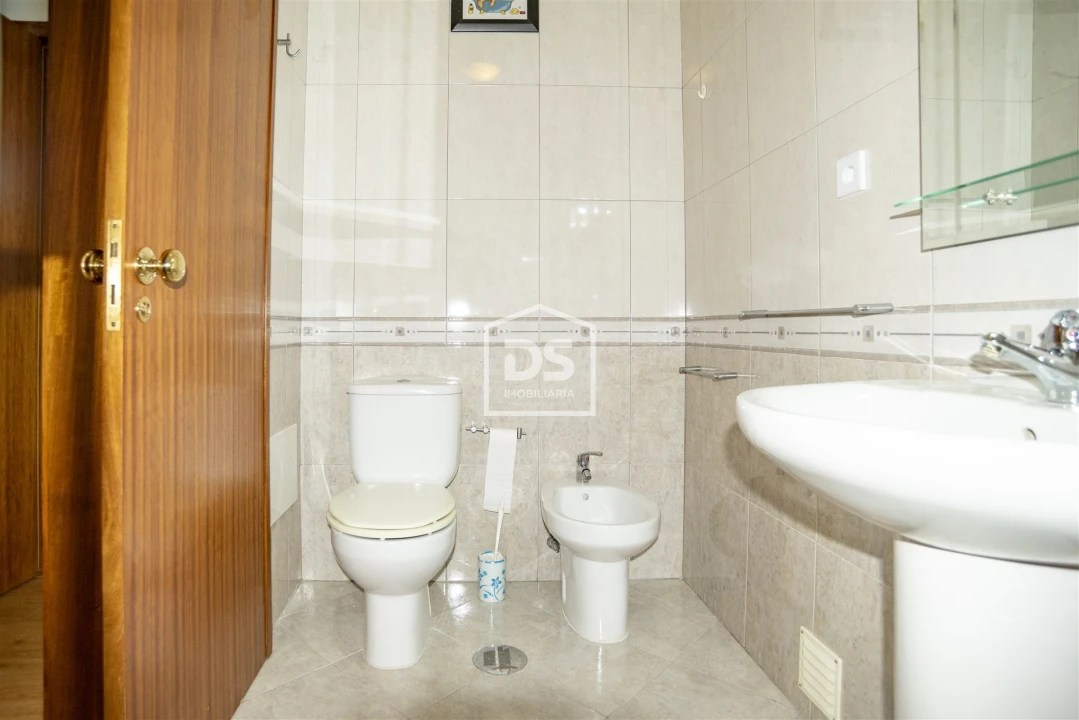 Apartamento T3 para Venda em Nespereira Foto 7