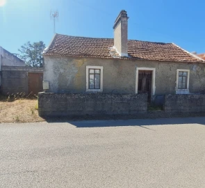 Moradia T1 para Venda em Coimbrão