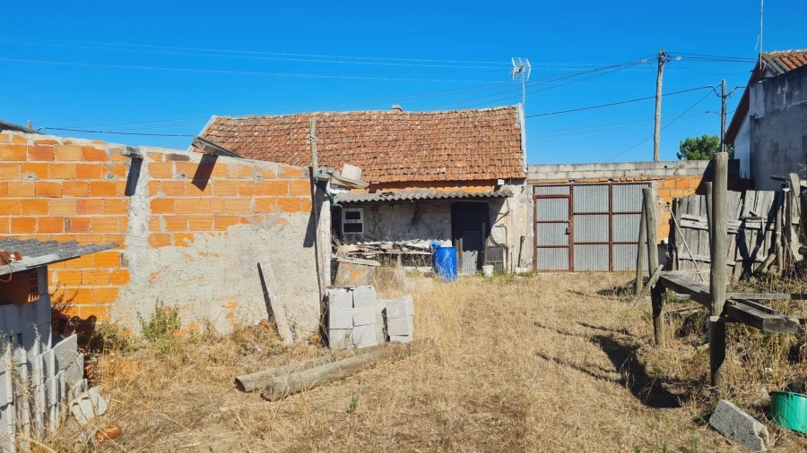 Moradia T1 para Venda em Coimbrão Foto 11