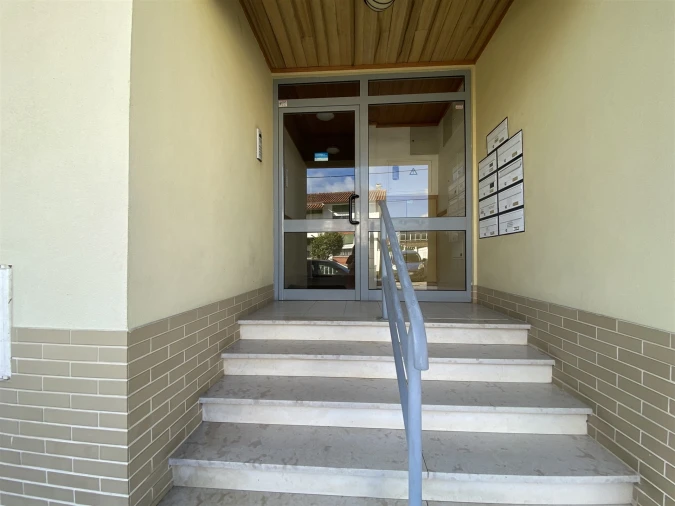 Apartamento T3 para Venda em Marinha Grande Foto 23