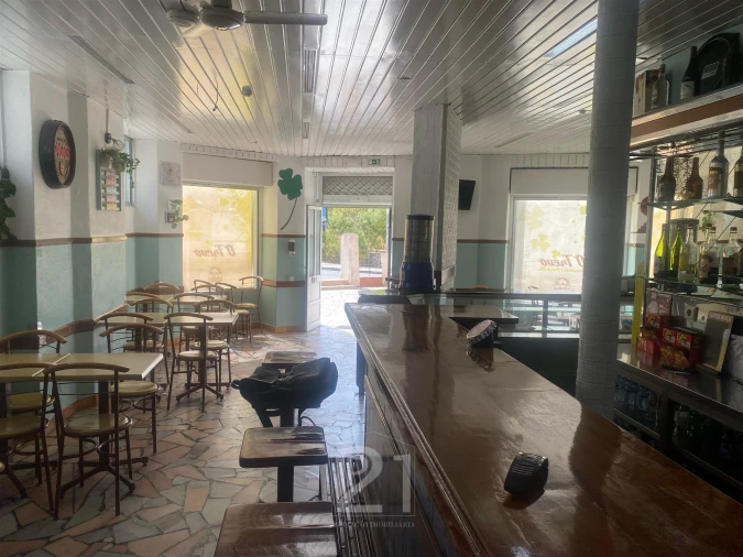 Loja para Trespasse em Queluz e Belas