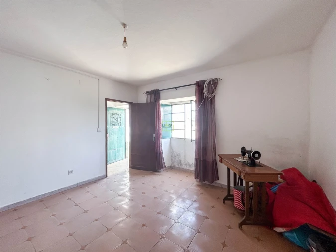 Moradia T3 para Venda em Escalos de Baixo e Mata Foto 7